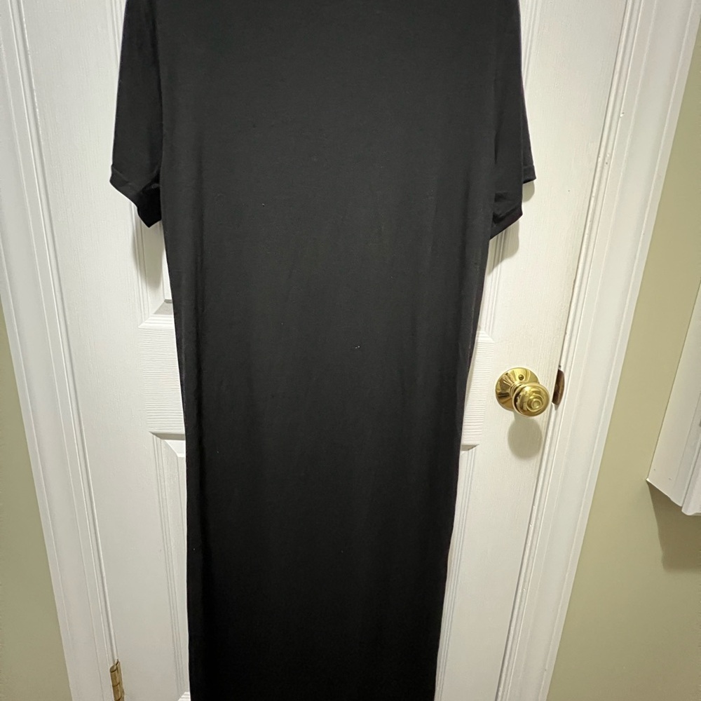 V-Neck Short Sleeve Tee Dresses in Black, Heather Gray, Tan, and Salmon Bundle - Picture 9 of 13